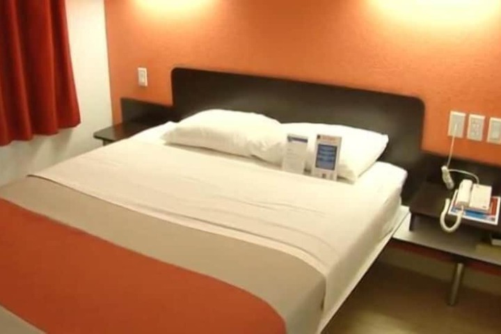 Room 43 of 46