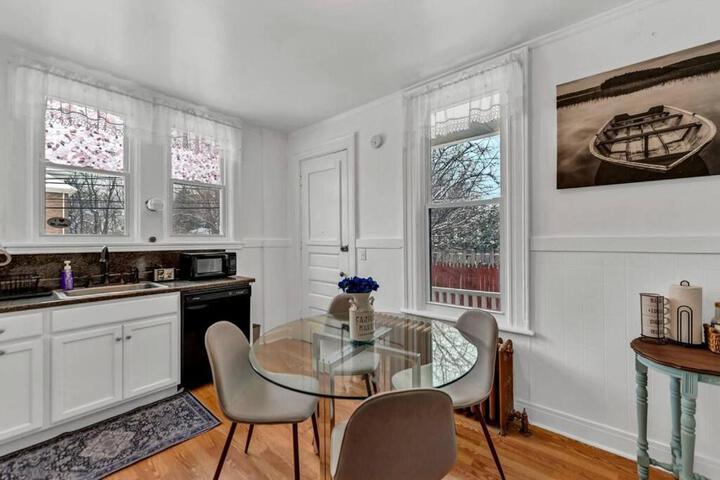 The Victorian on South Park - Sleeps 6