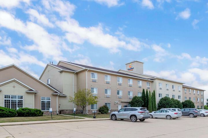 Comfort Suites Cedar Falls Industrial Park