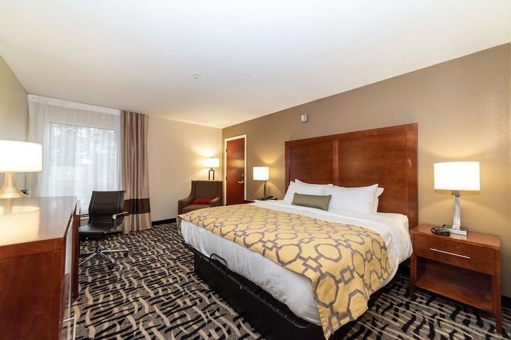 Room 32 of 51