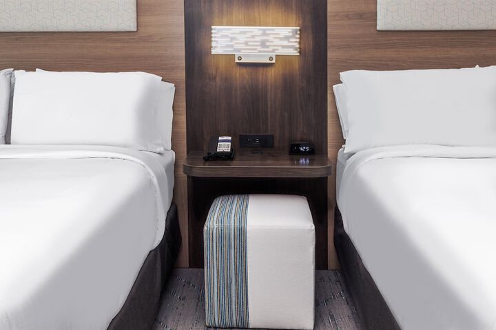 Room 13 of 48
