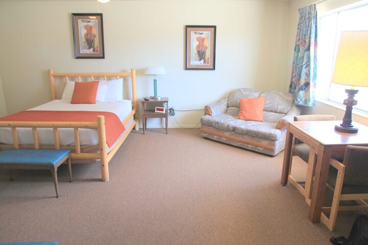 Room 14 of 38