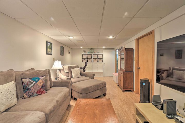 Family-friendly Woodbury Home With Yard + Deck!