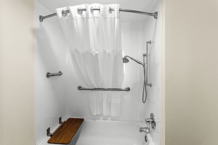 Holiday Inn Express Suites Charleston by IHG