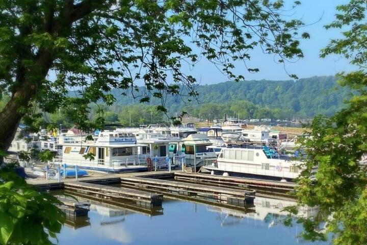 The Lily Pad Boatel Houseboat