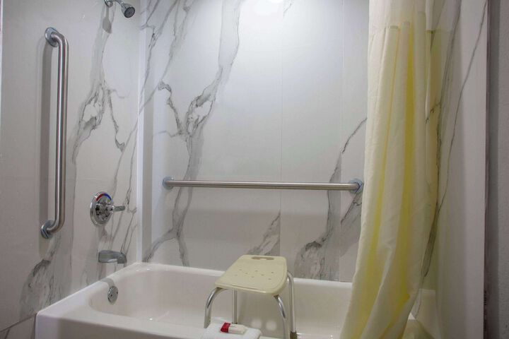 Room 15 of 20