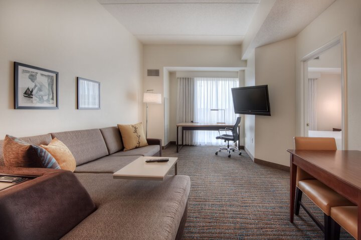 Room 33 of 53