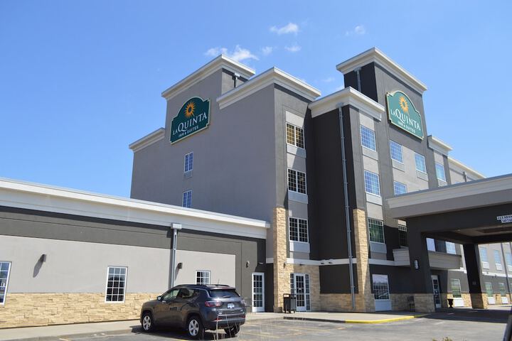 Hotel 2 of 54