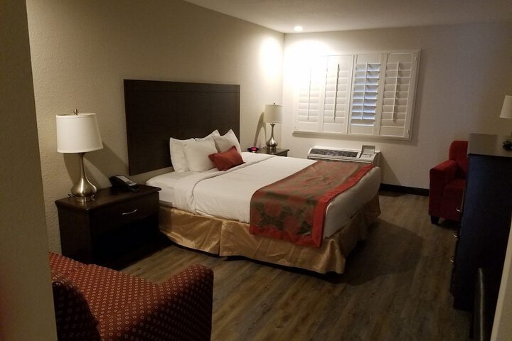 Infinity Inn & Suites