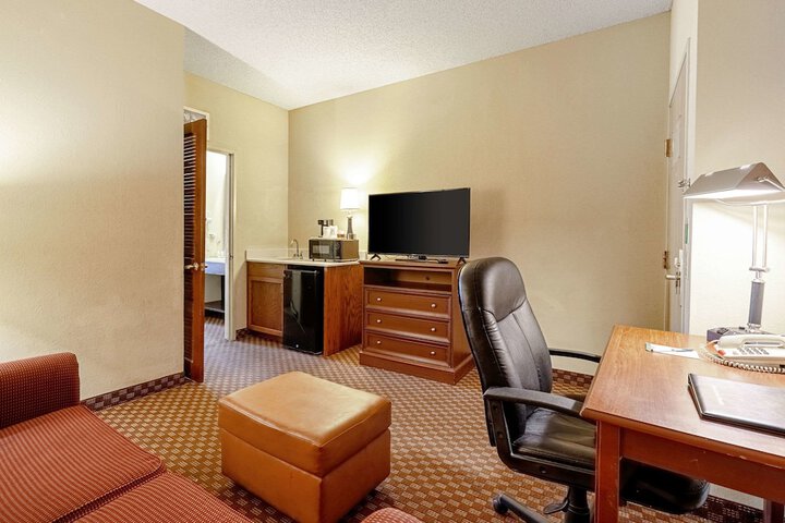 Room 27 of 59