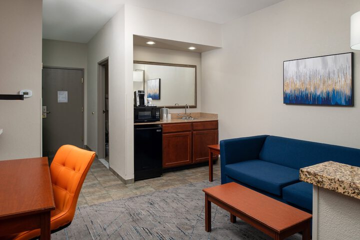 Room 52 of 75
