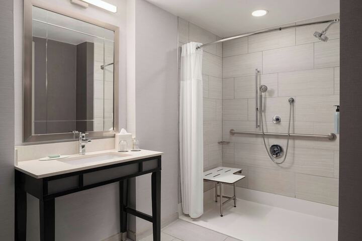 Courtyard by Marriott Boston Brookline