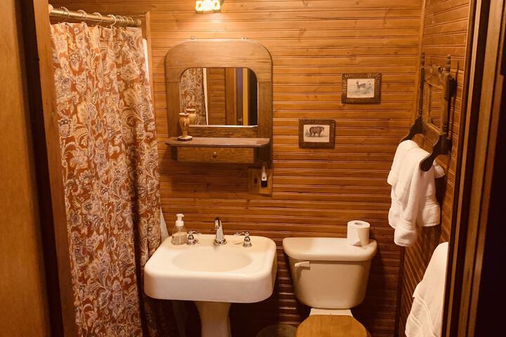 Room 24 of 66