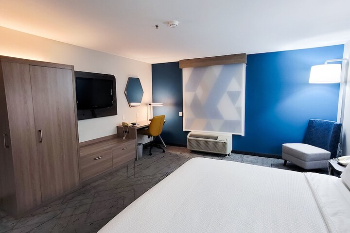 Room 26 of 50