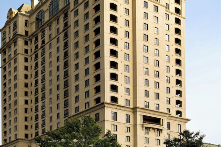 Hotel 3 of 115