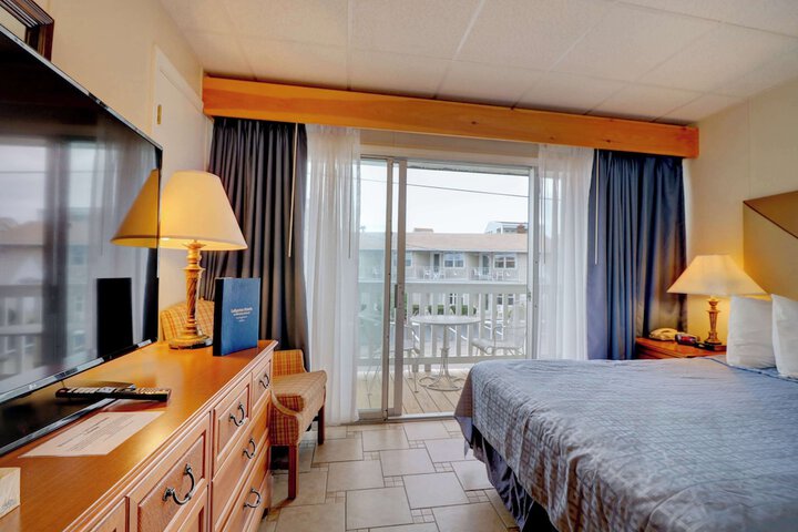 Room 128 of 317
