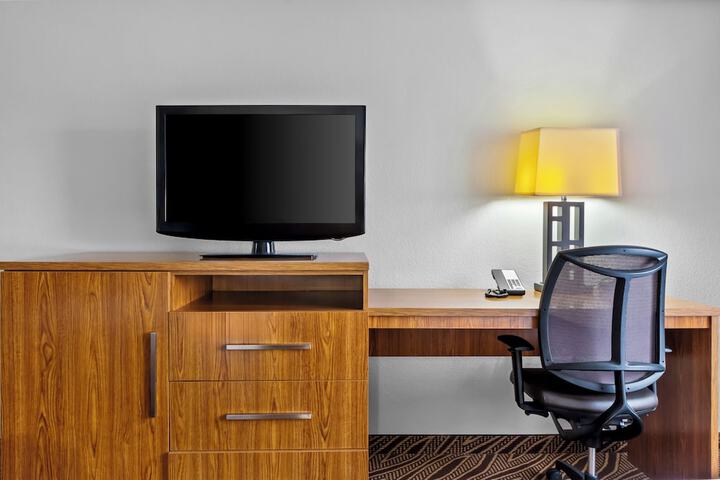 Room 15 of 40