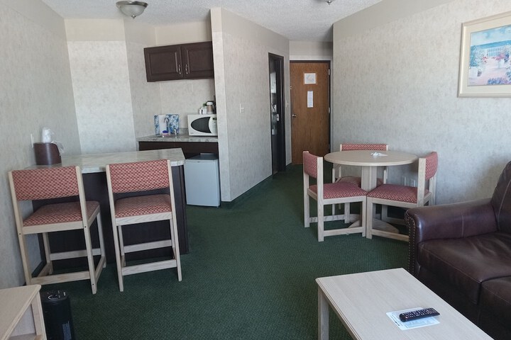Room 8 of 13