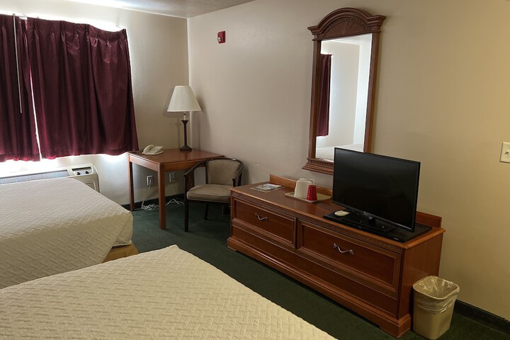 Room 12 of 36