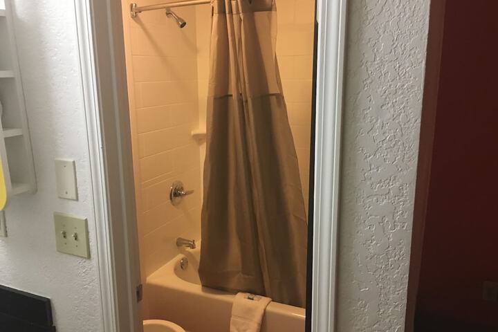 Room 30 of 47
