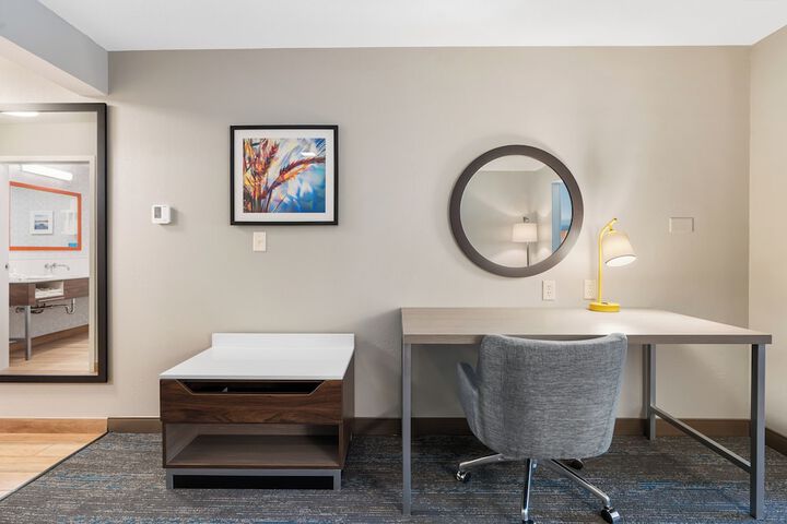 Room 10 of 36