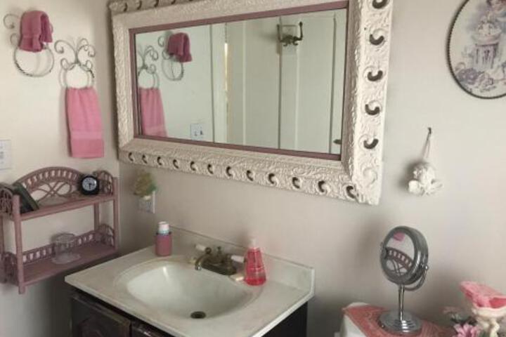 Twenty Woodlawn Bed & Breakfast