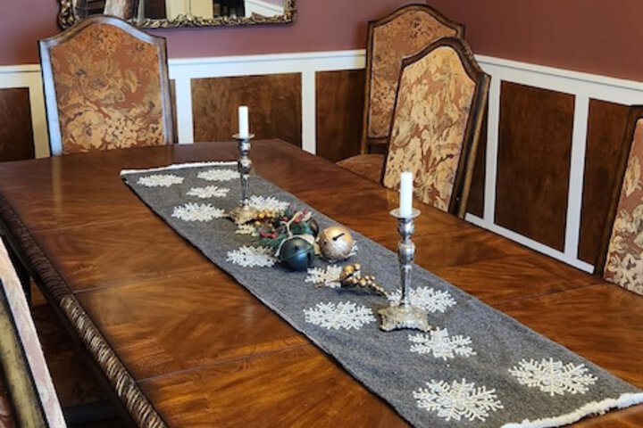 Oaklawn Inn LLC