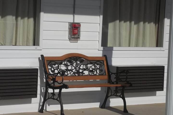 Douglas Inn & Suites