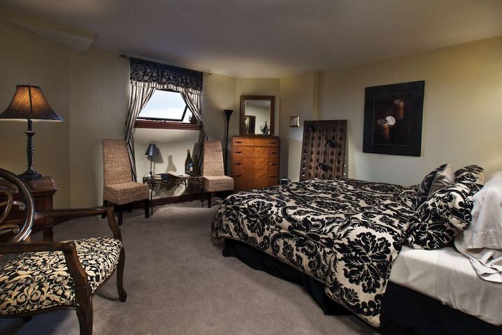 Room 44 of 53