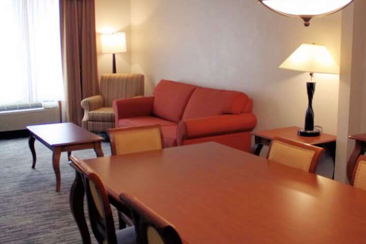 Room 27 of 46