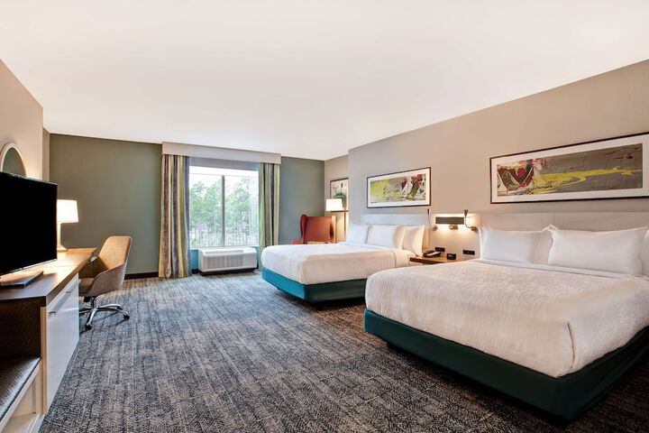 Room 33 of 61