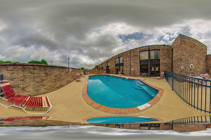 Pool 5 of 53