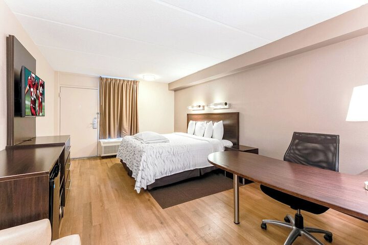 Room 18 of 28