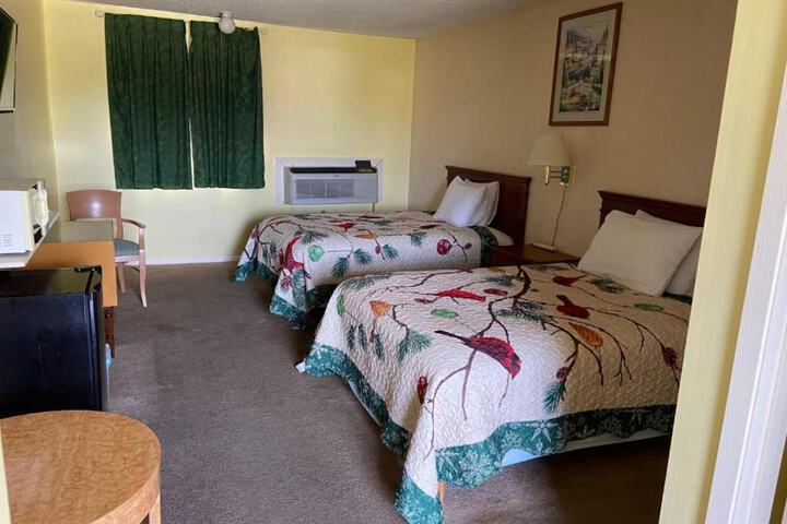 Room 13 of 22