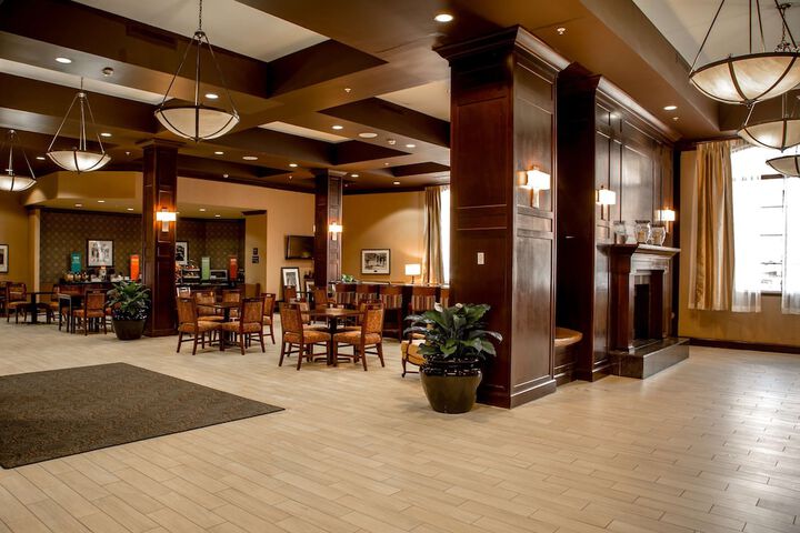Hotel Interior 4 of 40