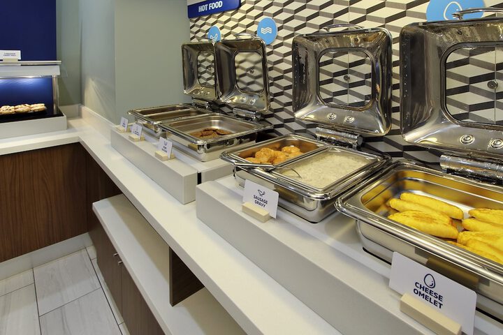 Breakfast/Coffee Service 20 of 24