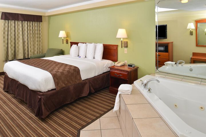Room 18 of 18