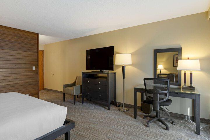 Room 43 of 131