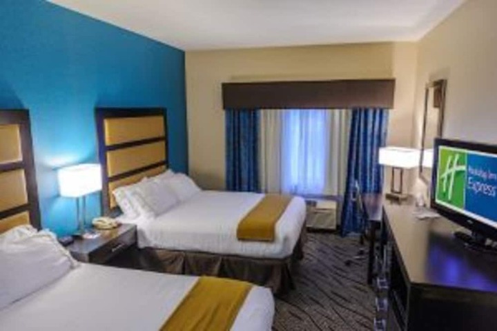 Room 21 of 32