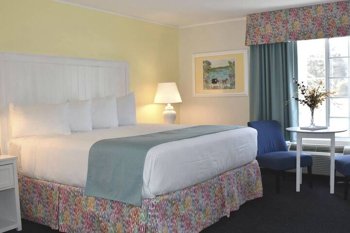 Room 32 of 51