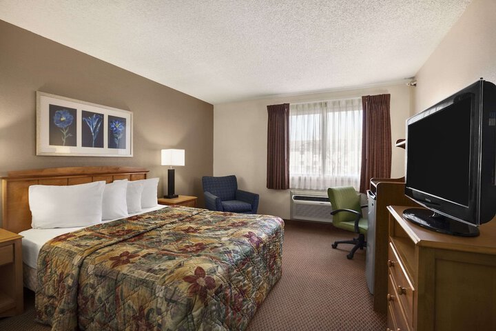 Room 9 of 21