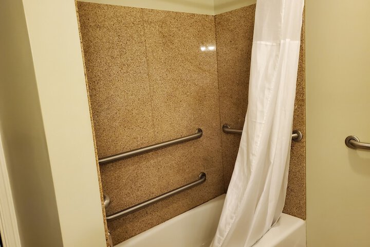 Room 81 of 137