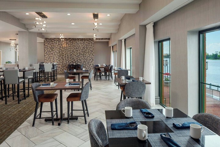 Marriott Savannah Riverfront