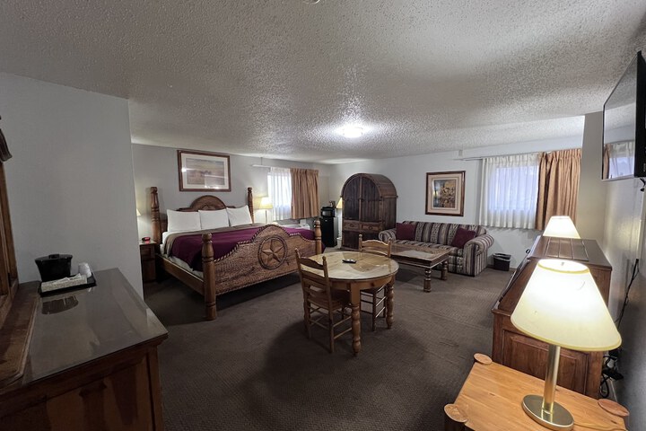 Room 10 of 35