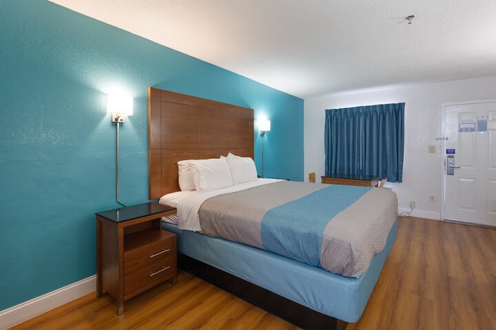 Room 26 of 29