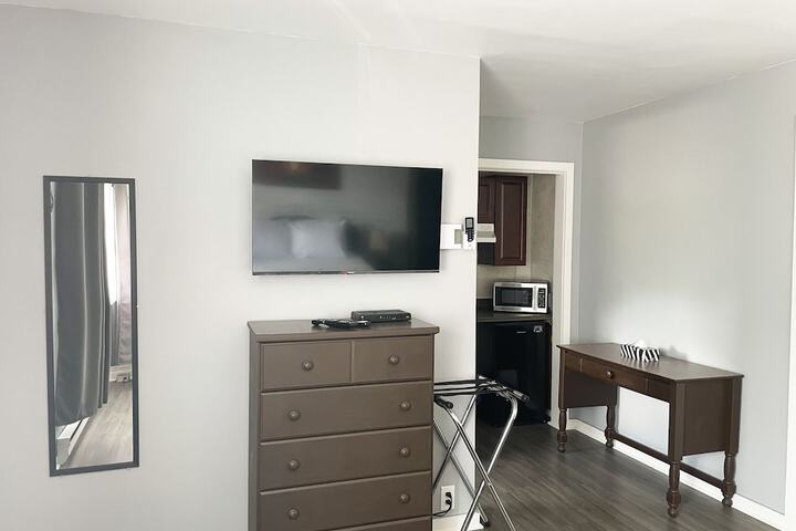 Room 12 of 24