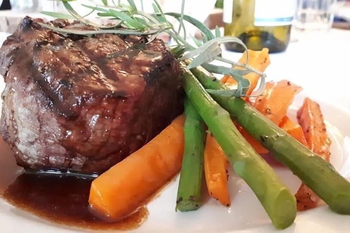 Dining 43 of 53
