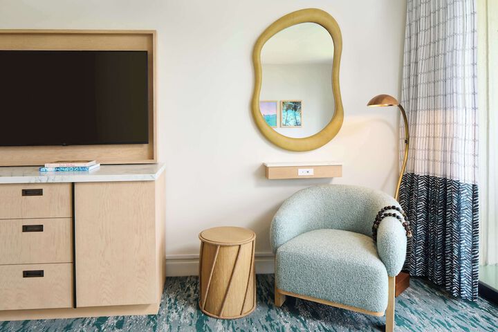 Room 82 of 188