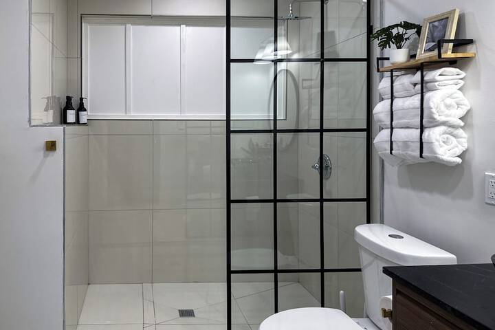 DTW Suites