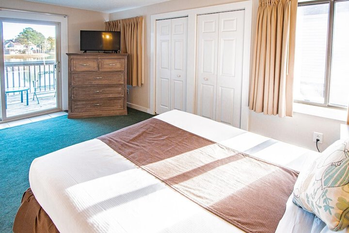Room 9 of 24